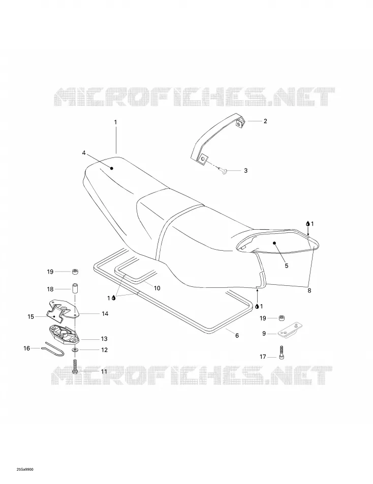 Stoel en motorkap
